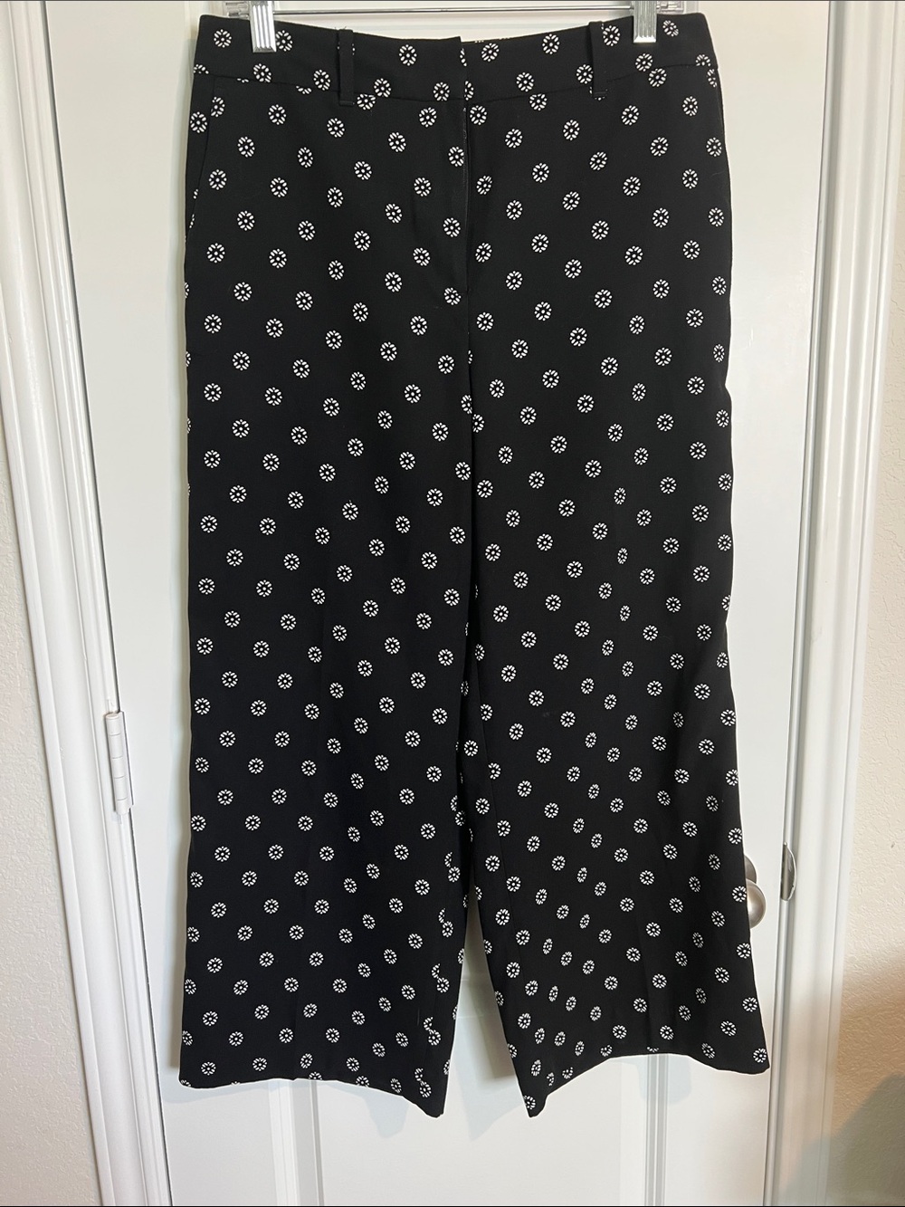 Ann Taylor Black Cropped Wide-Leg Pants